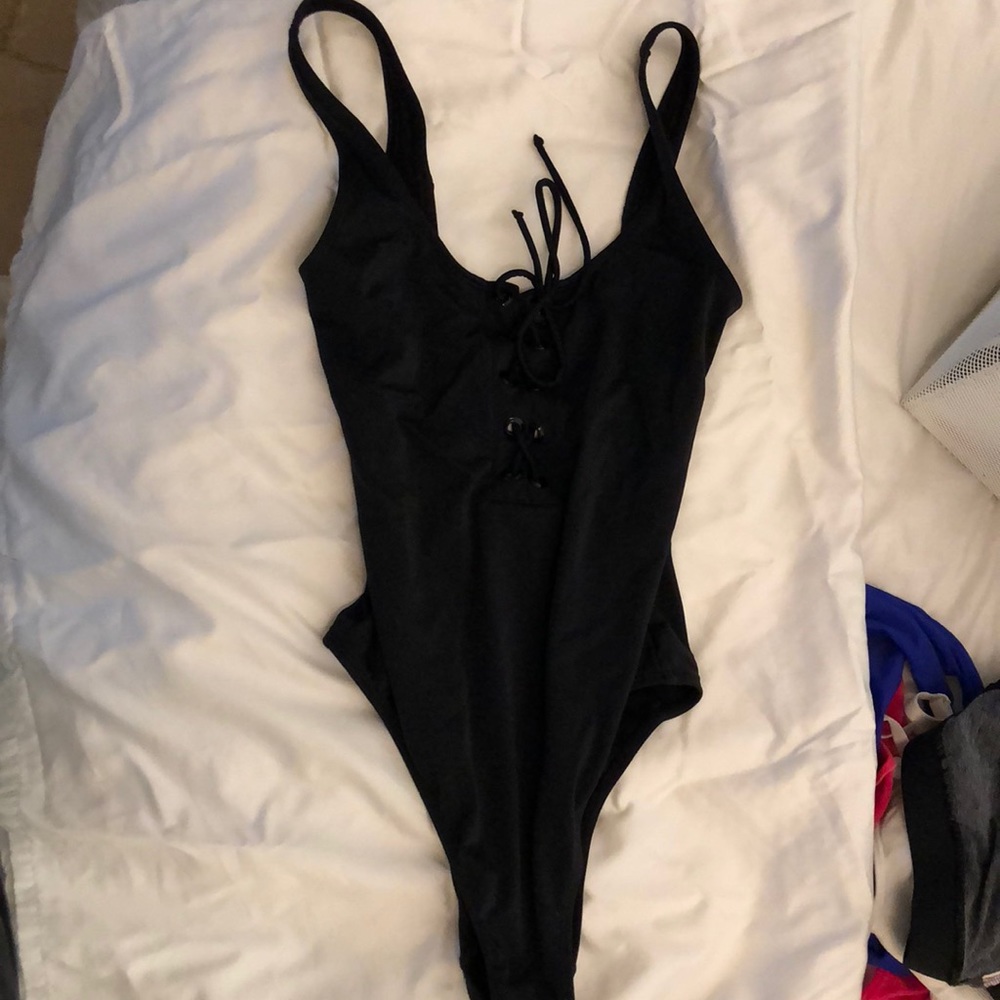 L.A. HEARTS BLACK TIE UP ONE PIECE